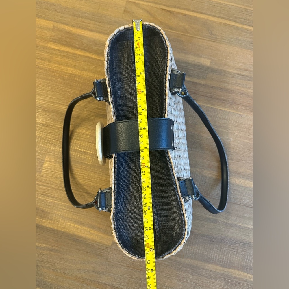 Y2K Woven Straw structured Summer Bag Wooden Buckle Accent Vintage - Picture 10 of 10